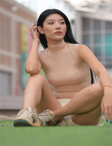 《和搜子同屋的日子2在线-老外看电影哔哩哔哩》