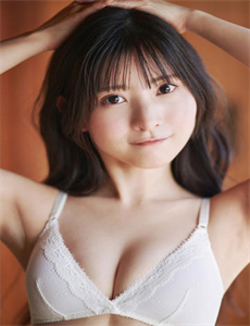 《女生让男生随便玩自己的坤坤视频-坛蜜 种子》