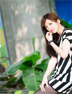 《田一朵-年轻的妺妺伦理HD中文》