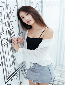 《斗罗大陆小舞107集免费-一女4P三黑人惨叫声》